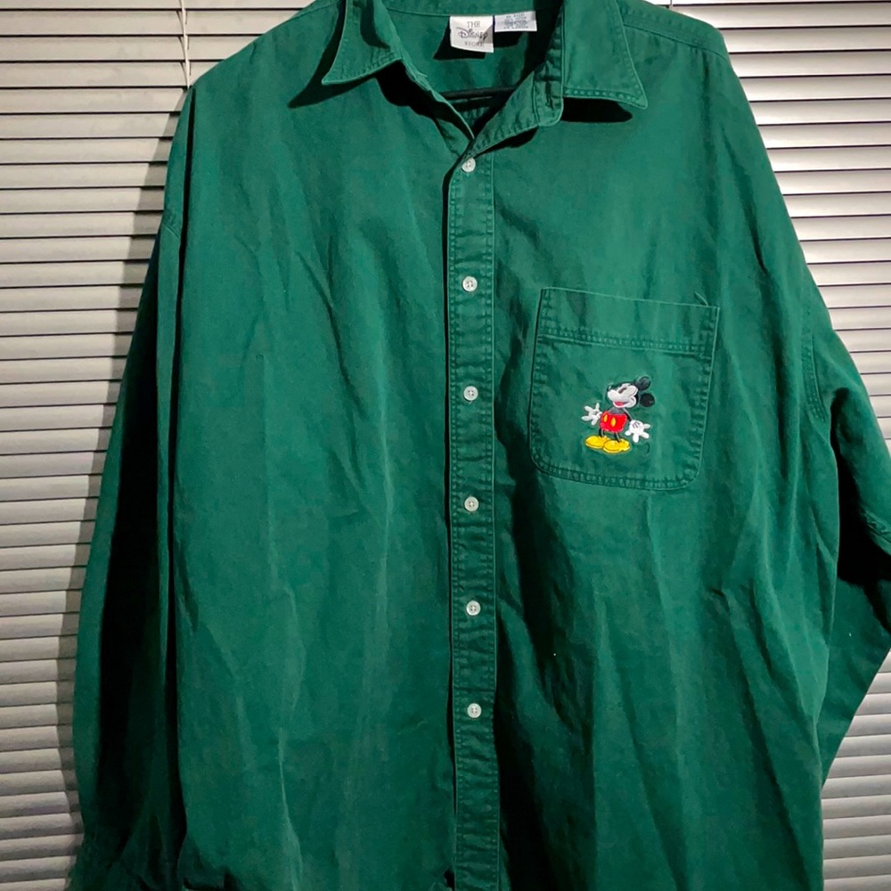 THE “DISNEY” STORE MICKEY MOUSE POCKET BUTTON-DOWN